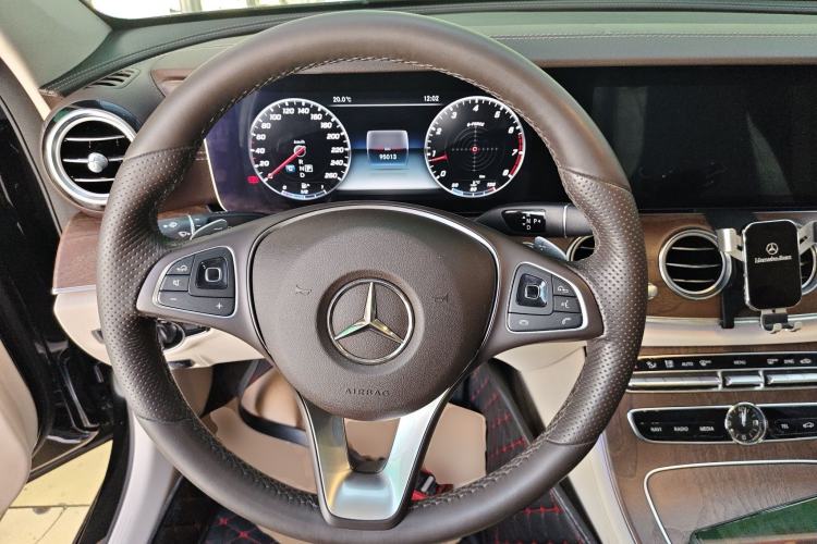 Used Mercedes-Benz E-Class 2018 E 200 L Steering Wheel
