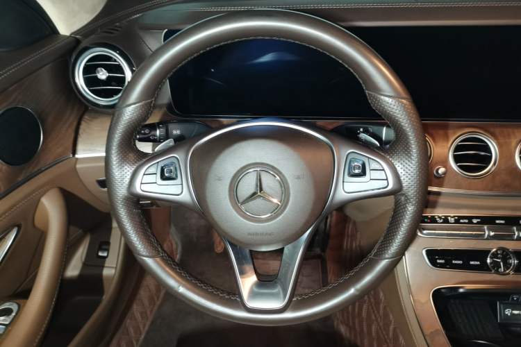Used Mercedes-Benz E-Class 2018 Facelift E 200 L 4MATIC Steering Wheel
