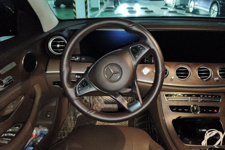 Used Mercedes-Benz E-Class 2018 E 300 L Luxury Model Steering Wheel