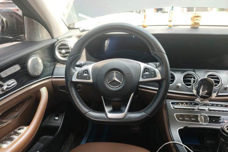 Used Mercedes-Benz E-Class 2018 Restyled E 300 L Sport Luxury Edition Steering Wheel