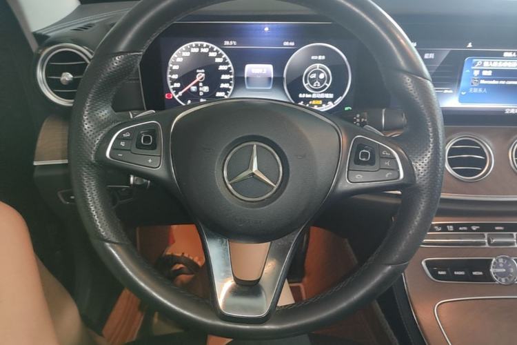 Used Mercedes-Benz E-Class 2018 Facelifted E 300 L Stylish Version Steering Wheel