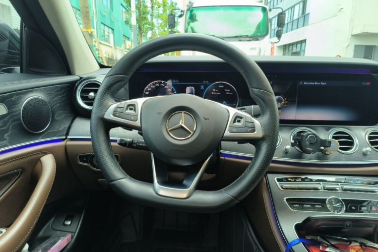 Used Mercedes-Benz E-Class 2018 E 300 L Sport Luxury Edition Steering Wheel