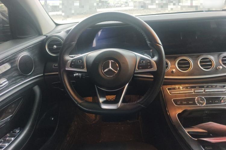 Used Mercedes-Benz E-Class 2018 E 320 L Sport 4MATIC Steering Wheel