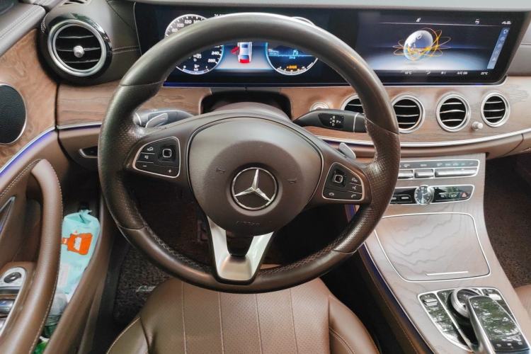 Used Mercedes-Benz E-Class 2018 Facelift E 300 L Luxury Edition Steering Wheel