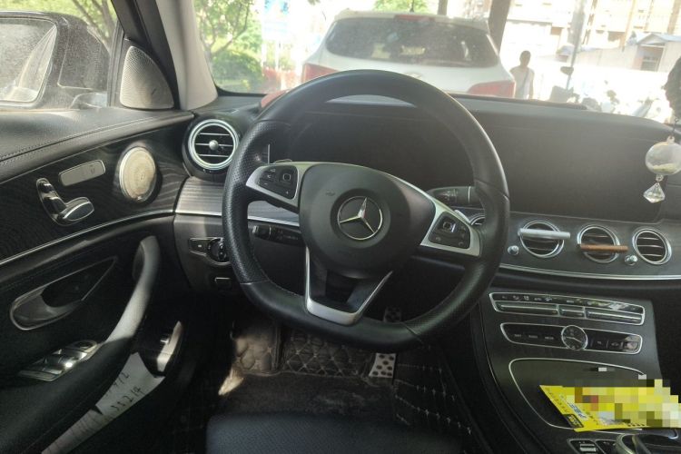 Used Mercedes-Benz E-Class 2018 Facelift E 200 L Sport Edition Steering Wheel