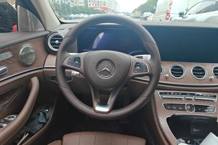 Used Mercedes-Benz E-Class 2018 Facelift E 200 L Steering Wheel