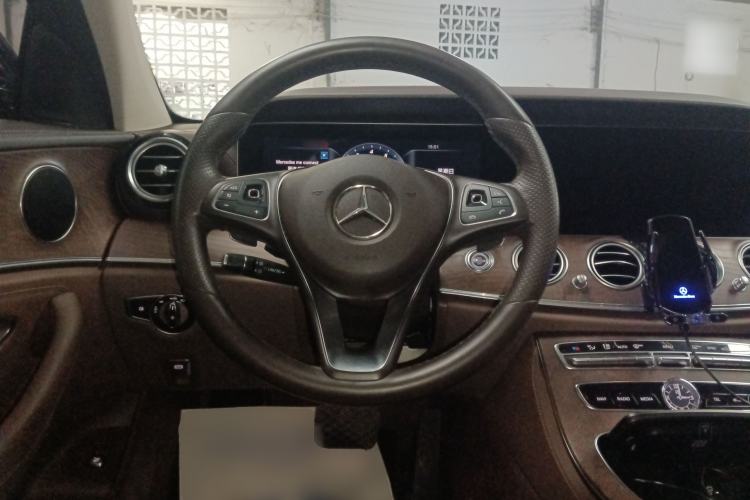 Used Mercedes-Benz E-Class 2018 Facelift E 300 L Luxury Edition Steering Wheel
