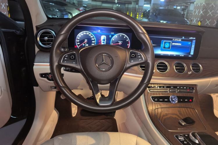 Used Mercedes-Benz E-Class 2018 Facelifted E 300 L Stylish Version Steering Wheel