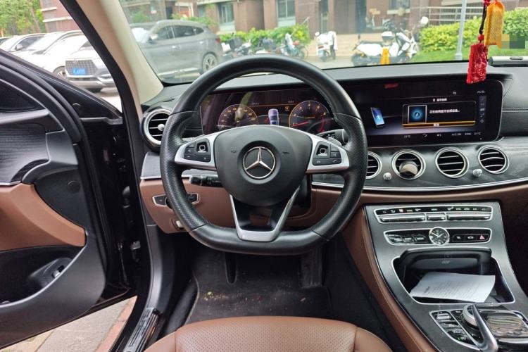 Used Mercedes-Benz E-Class 2018 Restyled E 300 L Sporty and Stylish Edition Steering Wheel