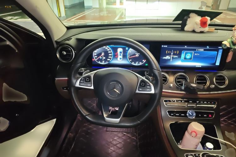 Used Mercedes-Benz E-Class 2018 E 300 L Sport Luxury Edition Steering Wheel