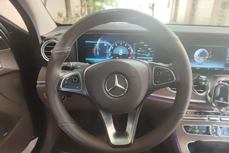 Used Mercedes-Benz E-Class 2018 E 300 L Stylish Model Steering Wheel