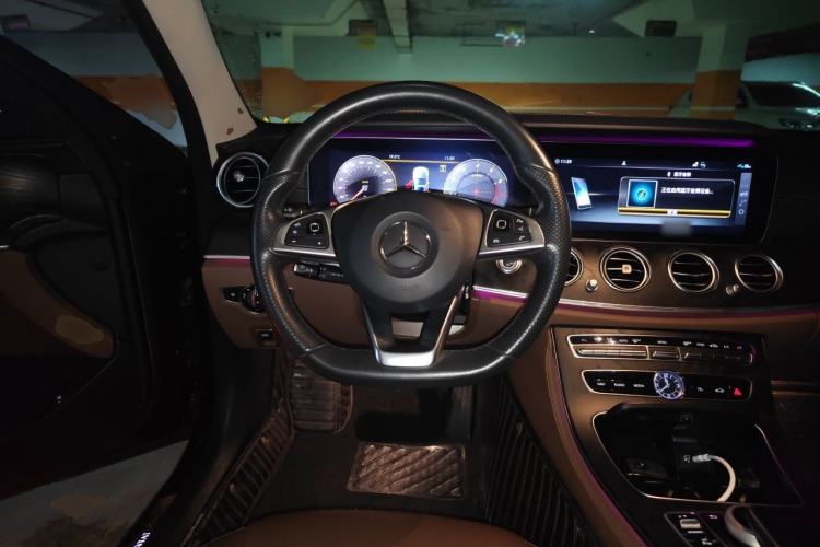 Used Mercedes-Benz E-Class 2018 E 300 L Sport Luxury Edition Steering Wheel