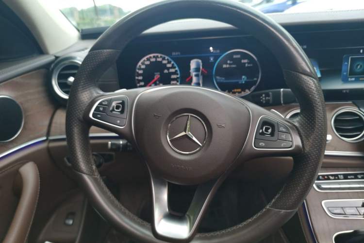 Used Mercedes-Benz E-Class 2018 E 200 L Steering Wheel