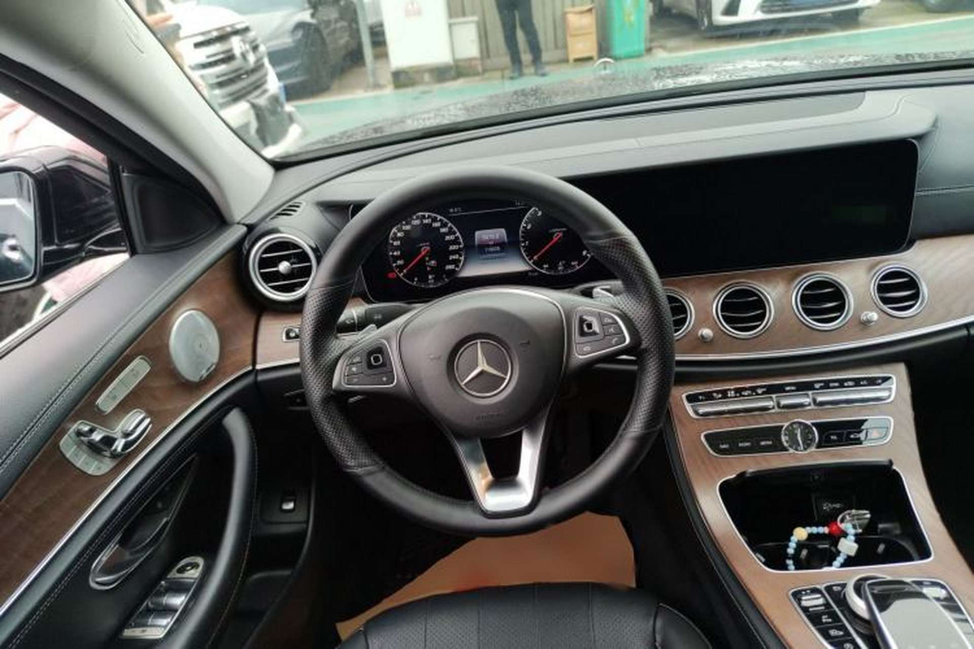 Used Mercedes-Benz E-Class 2018 Facelift E 300 L Luxury Edition Steering Wheel