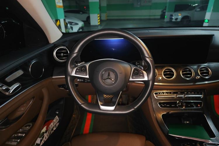 Used Mercedes-Benz E-Class 2018 E 200 L Sport Edition Steering Wheel
