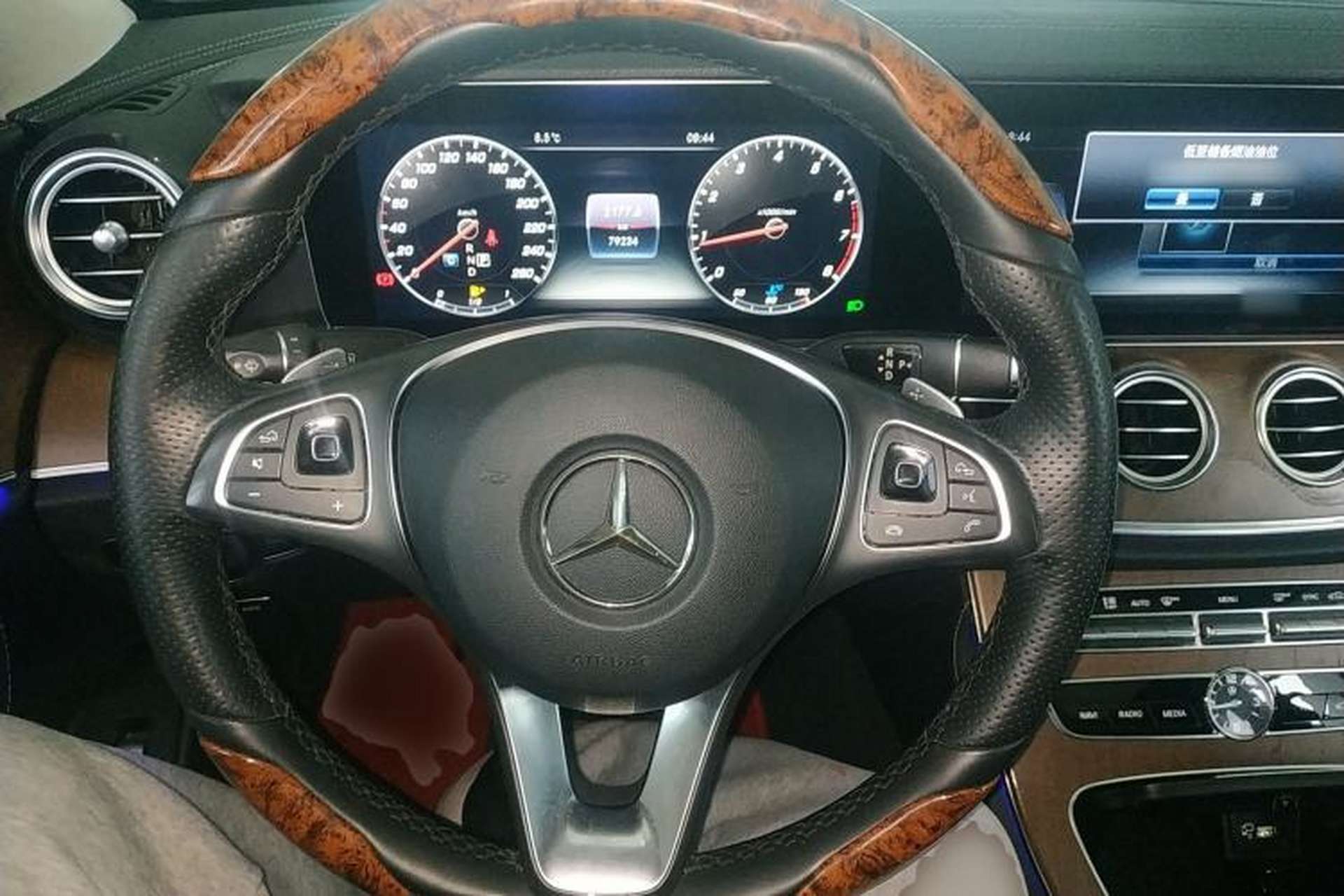 Used Mercedes-Benz E-Class 2018 E 300 L Stylish Model Steering Wheel