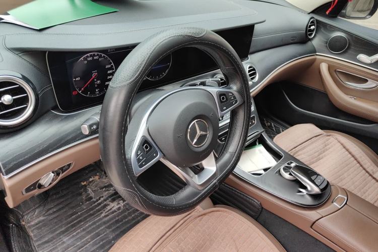 Used Mercedes-Benz E-Class 2018 E 200 Sport 4MATIC Steering Wheel