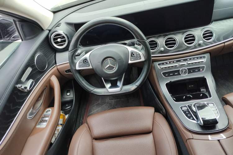 Used Mercedes-Benz E-Class 2018 Facelift E 200 L Sport Edition Steering Wheel