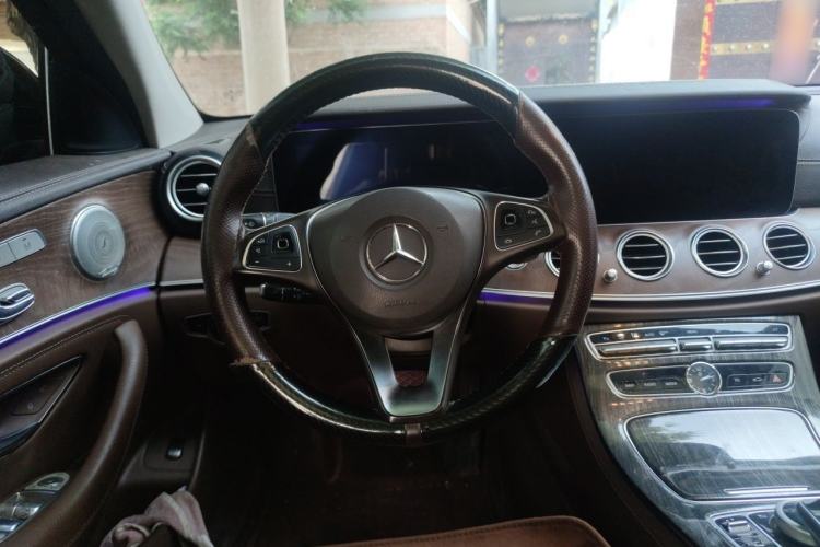 Used Mercedes-Benz E-Class 2018 Facelifted E 300 L Stylish Version Steering Wheel