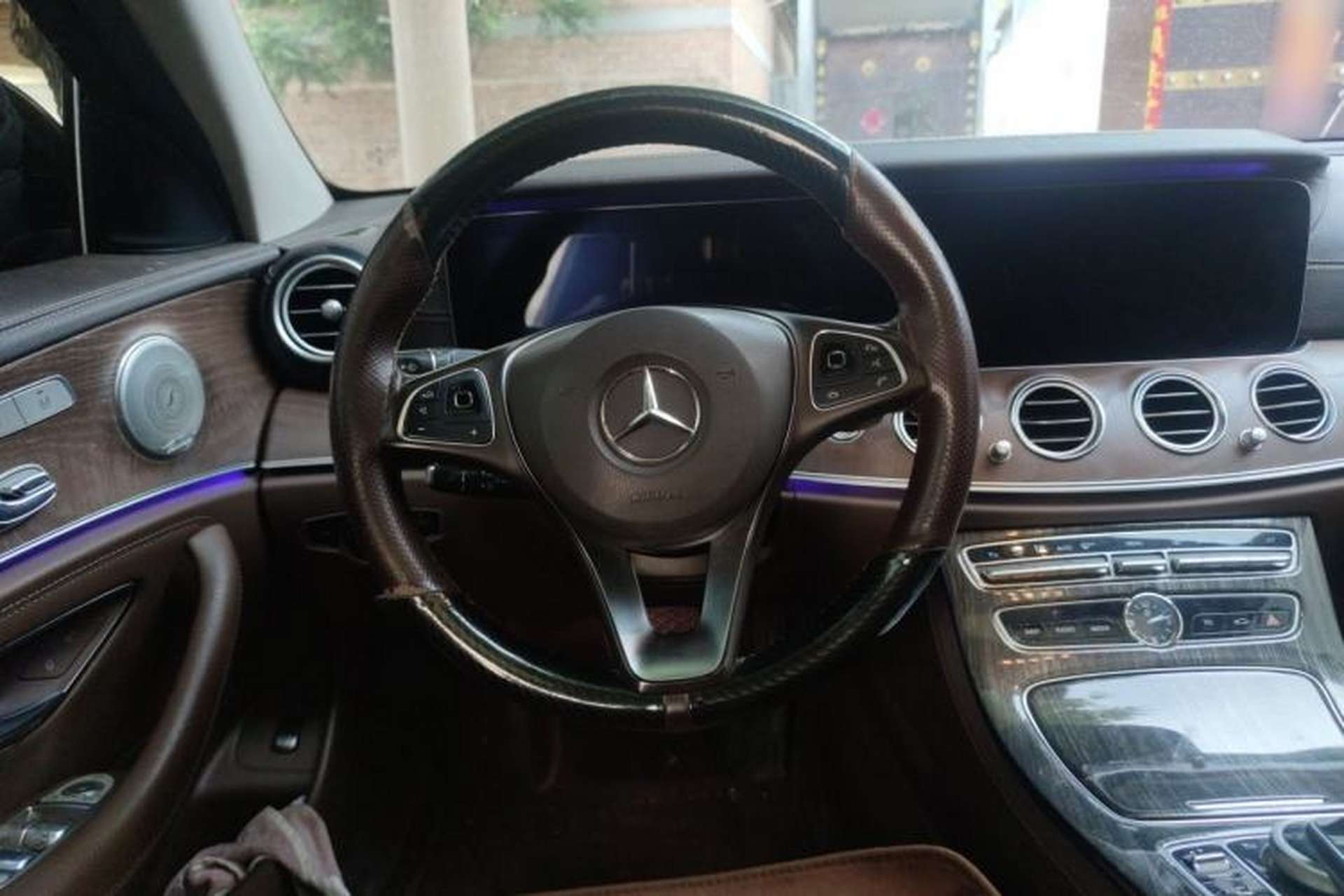 Used Mercedes-Benz E-Class 2018 Facelifted E 300 L Stylish Version Steering Wheel