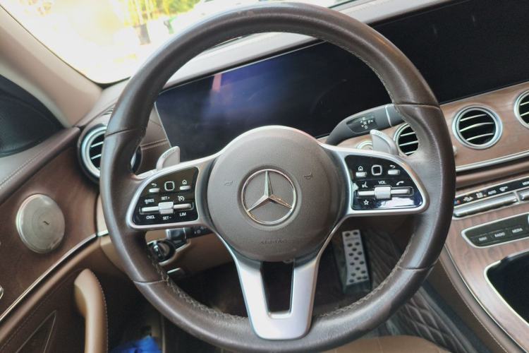Used Mercedes-Benz E-Class 2018 Facelifted E 300 L Stylish Version Steering Wheel