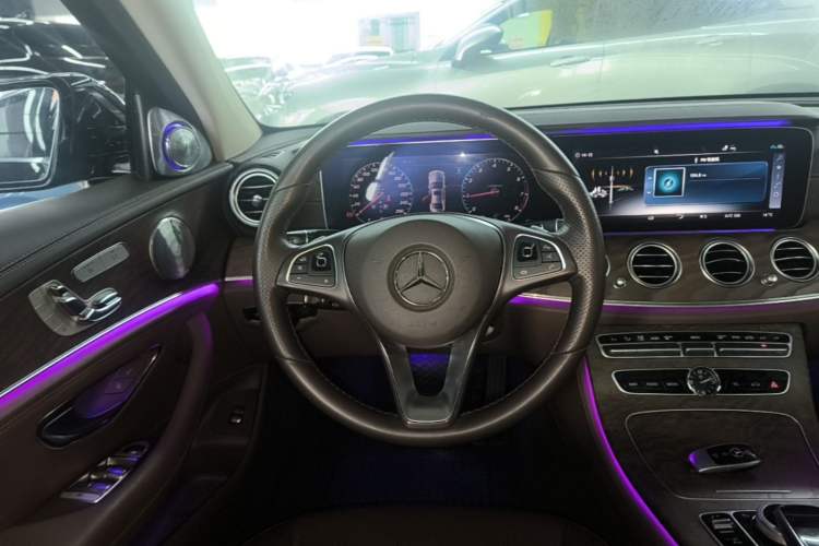 Used Mercedes-Benz E-Class 2018 Facelifted E 300 L Stylish Version Steering Wheel