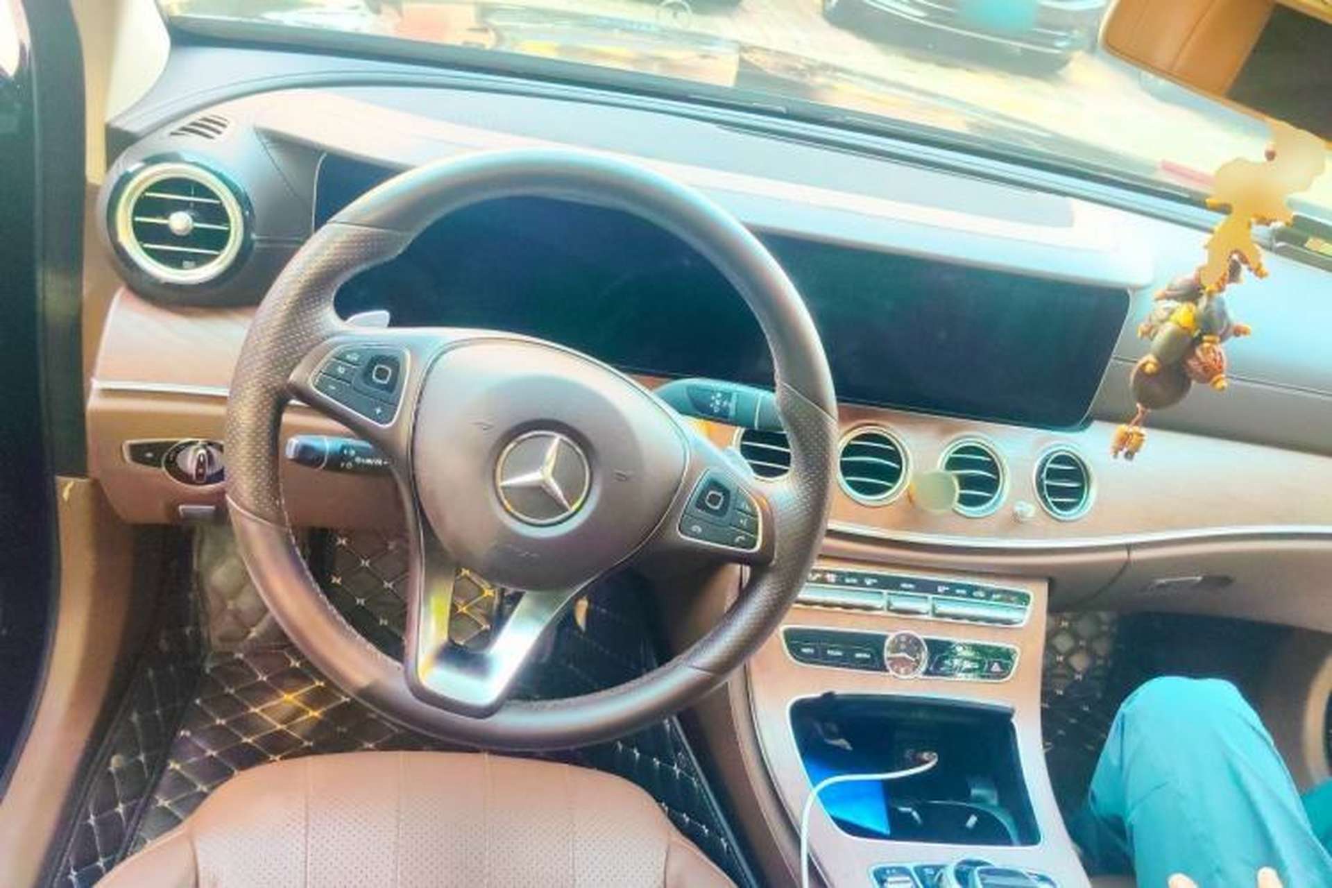 Used Mercedes-Benz E-Class 2018 Facelifted E 300 L Stylish Version Steering Wheel