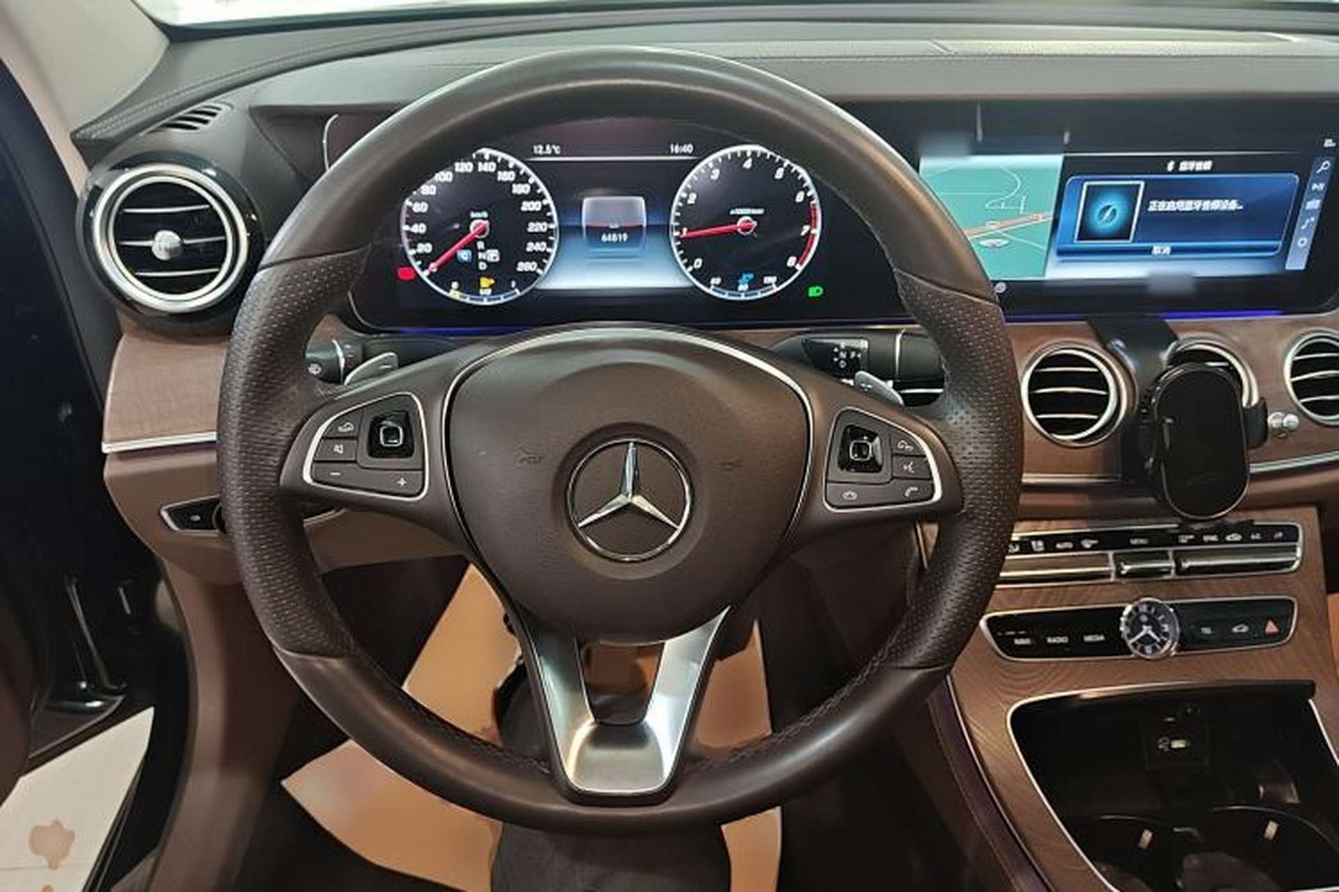 Used Mercedes-Benz E-Class 2018 Facelift E 200 L 4MATIC Steering Wheel