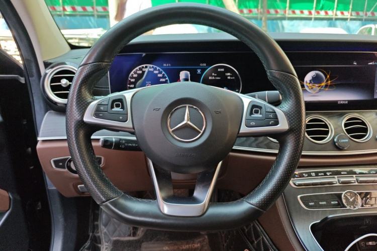 Used Mercedes-Benz E-Class 2018 E 300 L Sport Luxury Edition Steering Wheel
