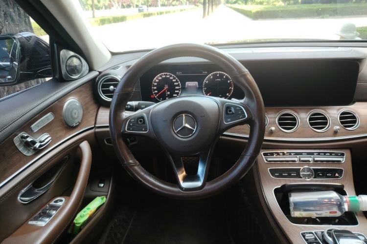 Used Mercedes-Benz E-Class 2018 Facelift E 300 L Luxury Edition Steering Wheel