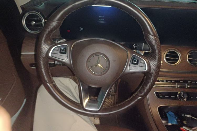 Used Mercedes-Benz E-Class 2018 Facelift E 200 L Steering Wheel