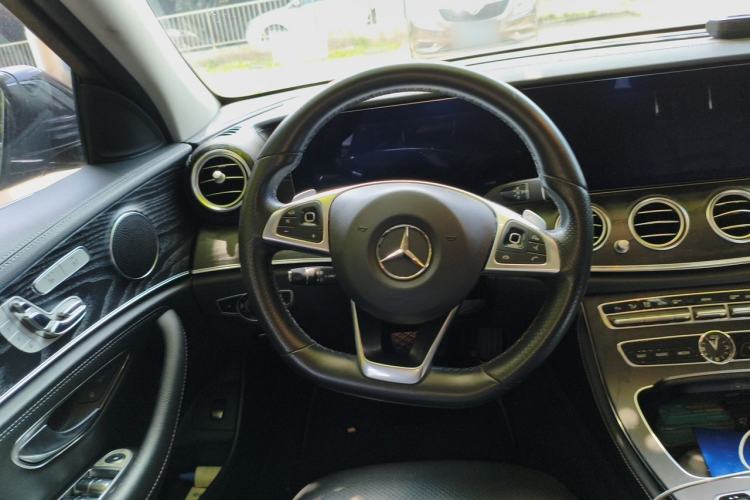 Used Mercedes-Benz E-Class 2018 Restyled E 300 L Sport Luxury Edition Steering Wheel