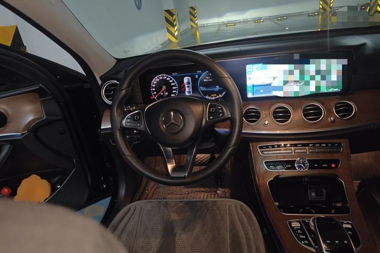 Used Mercedes-Benz E-Class 2018 E 300 L Stylish Model Steering Wheel
