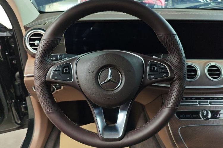 Used Mercedes-Benz E-Class 2018 Facelift E 300 L Luxury Edition Steering Wheel