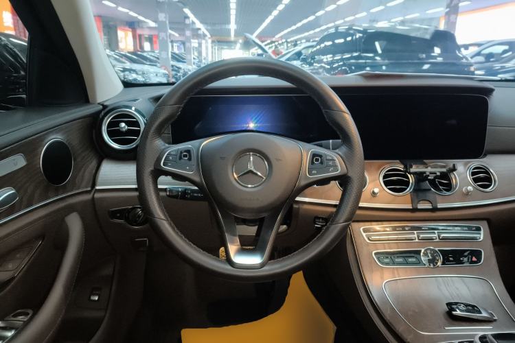 Used Mercedes-Benz E-Class 2018 E 200 L Steering Wheel