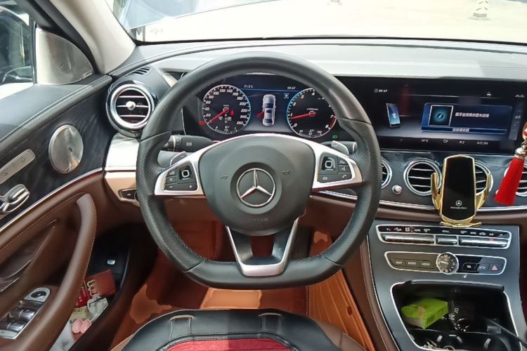 Used Mercedes-Benz E-Class 2018 Restyled E 300 L Sport Luxury Edition Steering Wheel