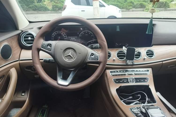 Used Mercedes-Benz E-Class 2018 Facelift E 200 L Steering Wheel