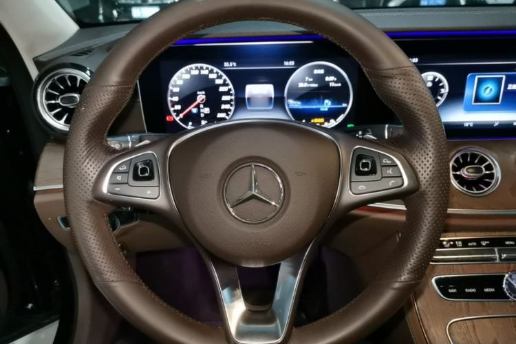 Used Mercedes-Benz E-Class 2018 E 300 L Luxury Model Steering Wheel