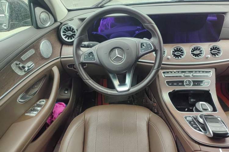 Used Mercedes-Benz E-Class 2018 Facelifted E 300 L Stylish Version Steering Wheel