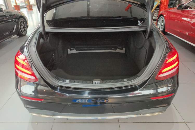 Used Mercedes-Benz E-Class 2018 E 200 L Sport Edition Trunk
