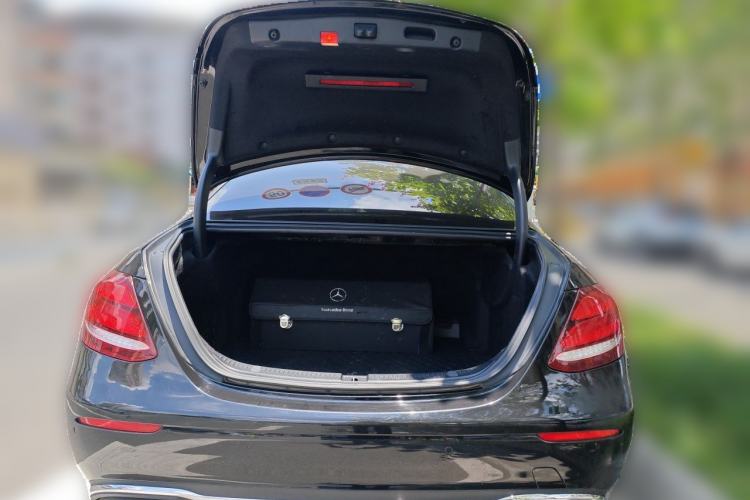 Used Mercedes-Benz E-Class 2018 Facelifted E 300 L Stylish Version Trunk