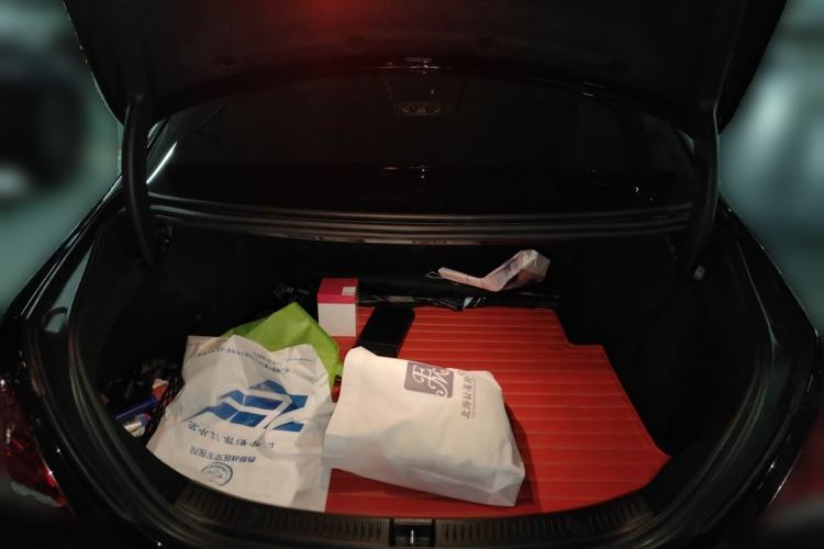 Used Mercedes-Benz E-Class 2018 E 200 L Trunk