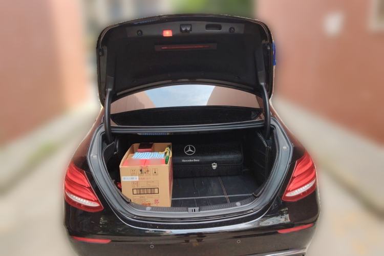 Used Mercedes-Benz E-Class 2018 Facelifted E 300 L Stylish Version Trunk