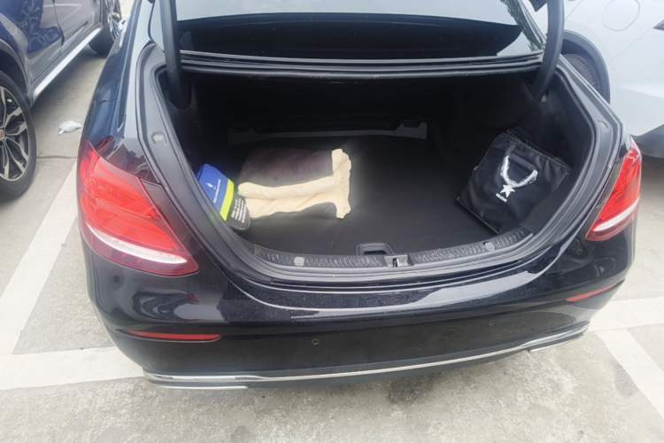 Used Mercedes-Benz E-Class 2018 Facelift E 200 L Trunk