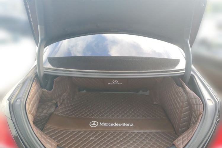 Used Mercedes-Benz E-Class 2018 Facelift E 200 L Sport Edition Trunk