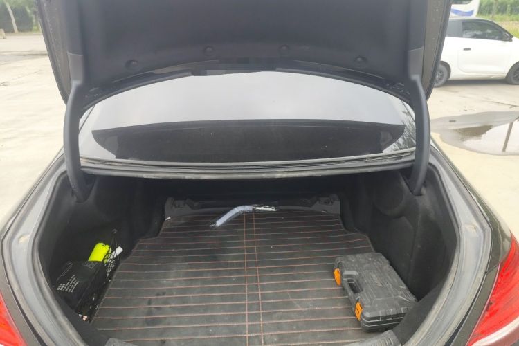Used Mercedes-Benz E-Class 2018 Restyled E 300 L Sport Luxury Edition Trunk
