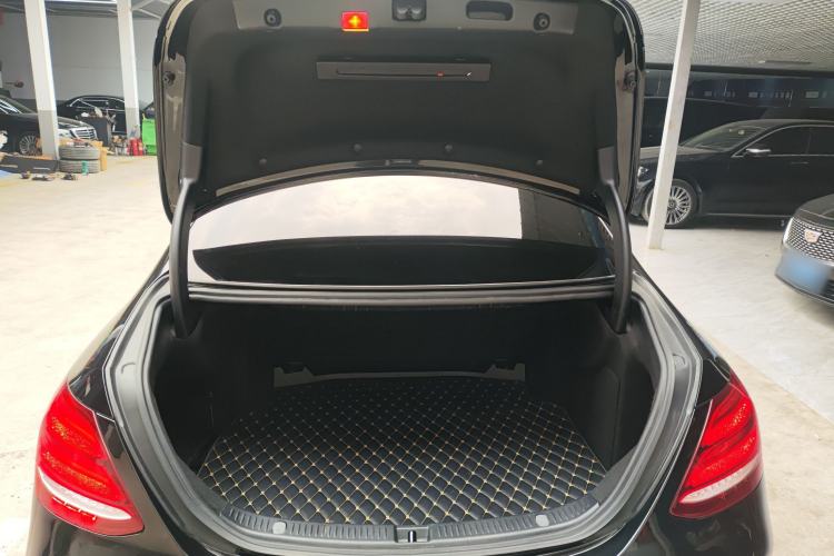 Used Mercedes-Benz E-Class 2018 Facelifted E 300 L Stylish Version Trunk