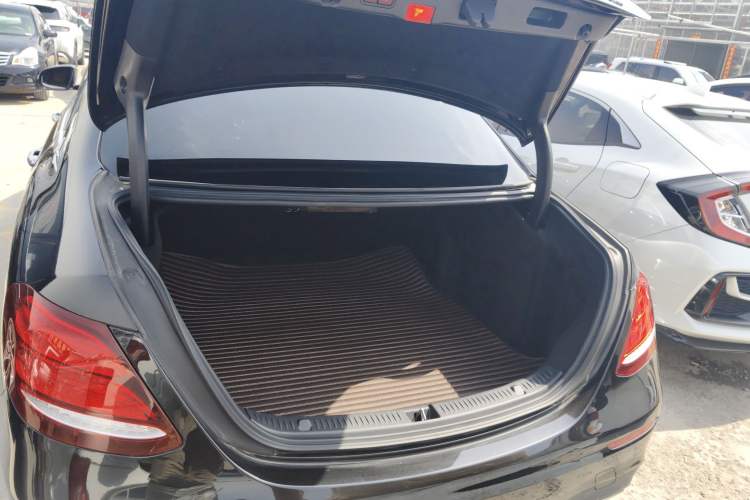 Used Mercedes-Benz E-Class 2018 E 200 L Sport Edition Trunk