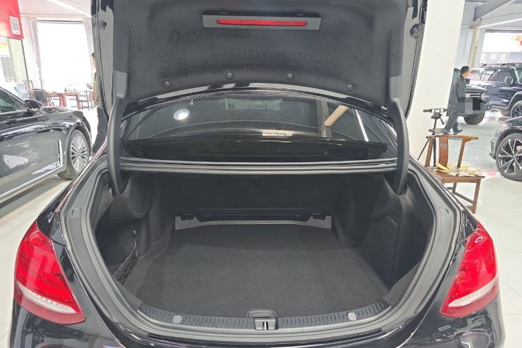 Used Mercedes-Benz E-Class 2018 Facelift E 300 L Luxury Edition Trunk