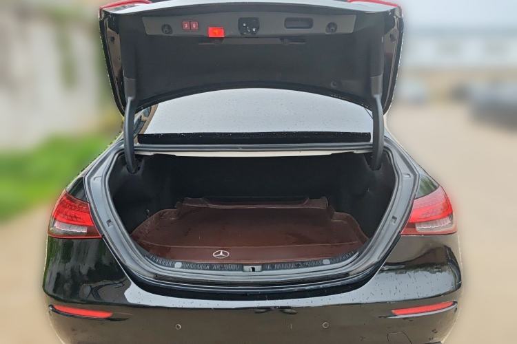 Used Mercedes-Benz E-Class 2018 Facelifted E 300 L Stylish Version Trunk